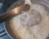 A picture of step 5 of Matar Mushroom pulao.