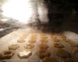 Zsuzsi féle krémes-lekváros linzer recept fázis 6 fotója
