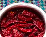 A picture of step 2 of Schezwan Chutney.