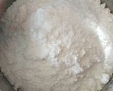 A picture of step 3 of Flower Chakli achumuruku.