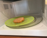 Foto del paso 9 de la receta: Hamburguesa de atún al microondas light fácil y rápida deliciosa