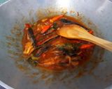 Foto langkah ke 6 dari resep Pindang Cue Masak Sarden.
