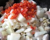 Foto del paso 2 de la receta: Cazuela de pollo, arroz, legumbres y champiñones