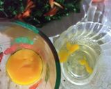 Foto langkah ke 2 dari resep Omelet bayam kuning telur.