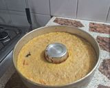 Foto del paso 7 de la receta: Budín de pan y ciruelas pasas decorado con dulce de leche