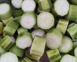 Gambar langkah 2 resipi Sayur Tumis Petola & Lobak Merah.