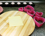Foto del paso 1 de la receta: Corazones fundidos (empanadillas)