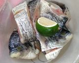 Foto langkah ke 2 dari resep Ikan gurame goreng.