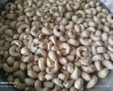 Foto langkah ke 1 dari resep Kacang Mede Goreng Mantul.