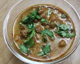 A picture of step 5 of Chana masala.