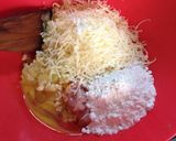 Foto langkah ke 2 dari resep Stik Mie Ayam Keju.