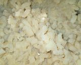 A picture of step 1 of Potato Lotus Balls.