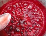 Foto langkah ke 3 dari resep Strawberry Milk.