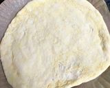 A picture of step 4 of Veg. Pizza.