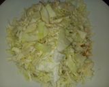 Une image de l'étape 1 de Salade de chou à la japonaise.