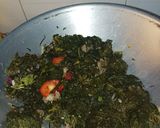 Foto langkah ke 2 dari resep Tumis Daun Singkong.