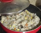 A picture of step 6 of Garlic Mushrooms Green Peas and Sweet-Corn Fried Rice.
