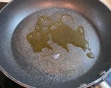 A picture of step 4 of Korean pan fried codfish - Saeng Sun Jun/생선전.