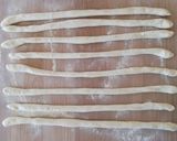 Foto del passaggio 6 della ricetta Treccia di pane all'olio a 8 capi 🌷