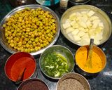 A picture of step 1 of Fresh chana and aloo sabzi.