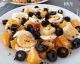 Foto del paso 7 de la receta: Ensalada de garbanzos con naranja, huevo y bacalao
