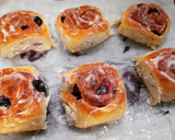 Foto del paso 11 de la receta: Rollitos de cardamomo y frutos del bosque