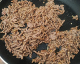 Foto del paso 3 de la receta: Pasta con tomate y carne picada