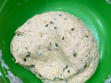 Kue Bawang Gunting