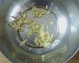 A picture of step 1 of Lasuni paratha.