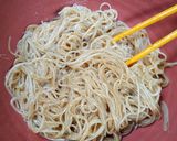 Foto langkah ke 2 dari resep Mie Putih Tumis Buncis.