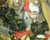 Foto langkah ke 2 dari resep Ikan Kembung Kemangi Masak Kuah.