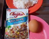 Foto langkah ke 1 dari resep Nasi Goreng Keju.