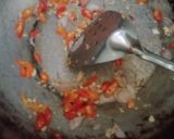 Foto langkah ke 4 dari resep Tumis oncom lenca kemangi pedas dan praktis.