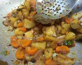 A picture of step 3 of Vegetable Masala Khichdi.