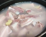 A picture of step 1 of Chairman Mao's Red Braised Pork (毛氏红烧肉).