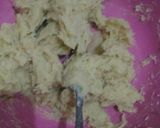 Foto langkah ke 5 dari resep Empek-empek teri rebus.