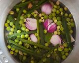 A picture of step 1 of Matar  mint soup green pea soup.