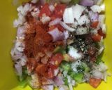 ભાખરી પીઝા (Bhakhri Pizza Recipe In Gujarati) રેસીપી સ્ટેપ2ફોટો