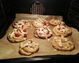 Teljes kiőrlésű mandulás - meggyes csiga recept fázis 11 fotója