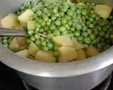 आलू मटर (Aloo matar recipe in hindi) रेसिपी चरण 3 फोटो