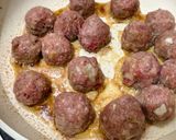 Foto langkah ke 2 dari resep Meatballs BBQ sauce🌰.