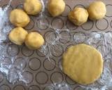 Hong Kong Pineapple Buns (Bolo Bao) recipe step 5 photo