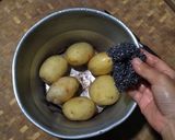 Foto langkah ke 1 dari resep Shoestring French fries.