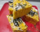 A picture of step 4 of Besan dhokla / khaman dhokla.