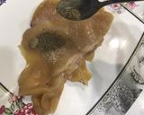 A picture of step 2 of Tawa chicken steak.