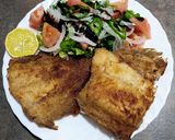 Foto del paso 2 de la receta: Lenguadina rebozada con ensalada