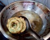 A picture of step 3 of Spicy Chakkuli.