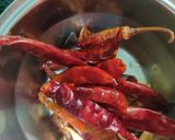 A picture of step 2 of Garlic chutney.