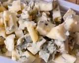 Hình bước làm 3 của món Diếp Quăn Trắng Endive Xào Lardon & Phô Mai Xanh Gogonzola