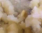 Foto del paso 4 de la receta: Salchichas con puré envueltos. Con masa casera y papas al horno